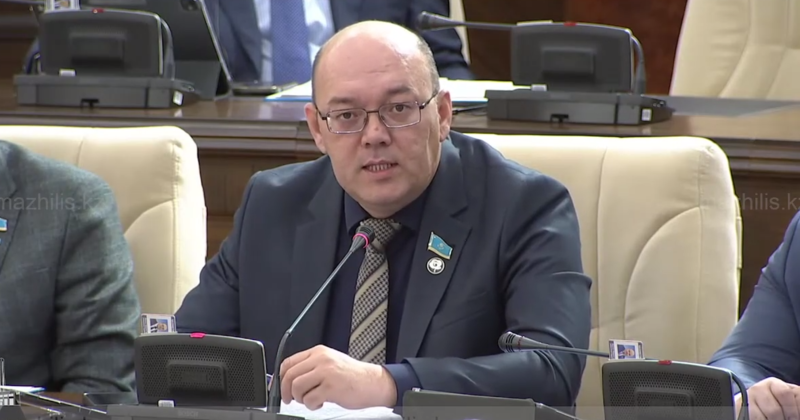 Депутаты Мажилиса Парламента РК подняли проблему перебоев с бесплатными лекарствами